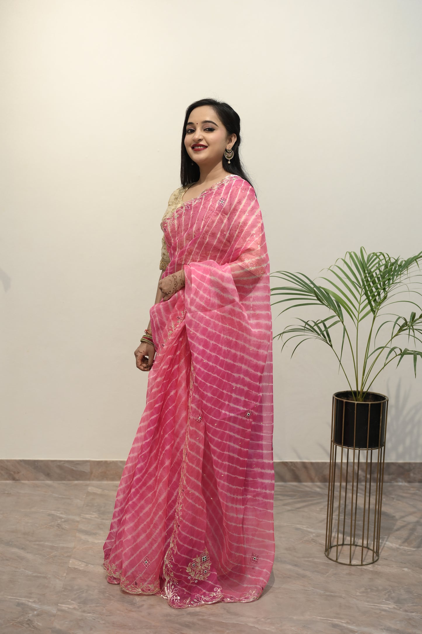 Pink leheriya Bandhani Saree