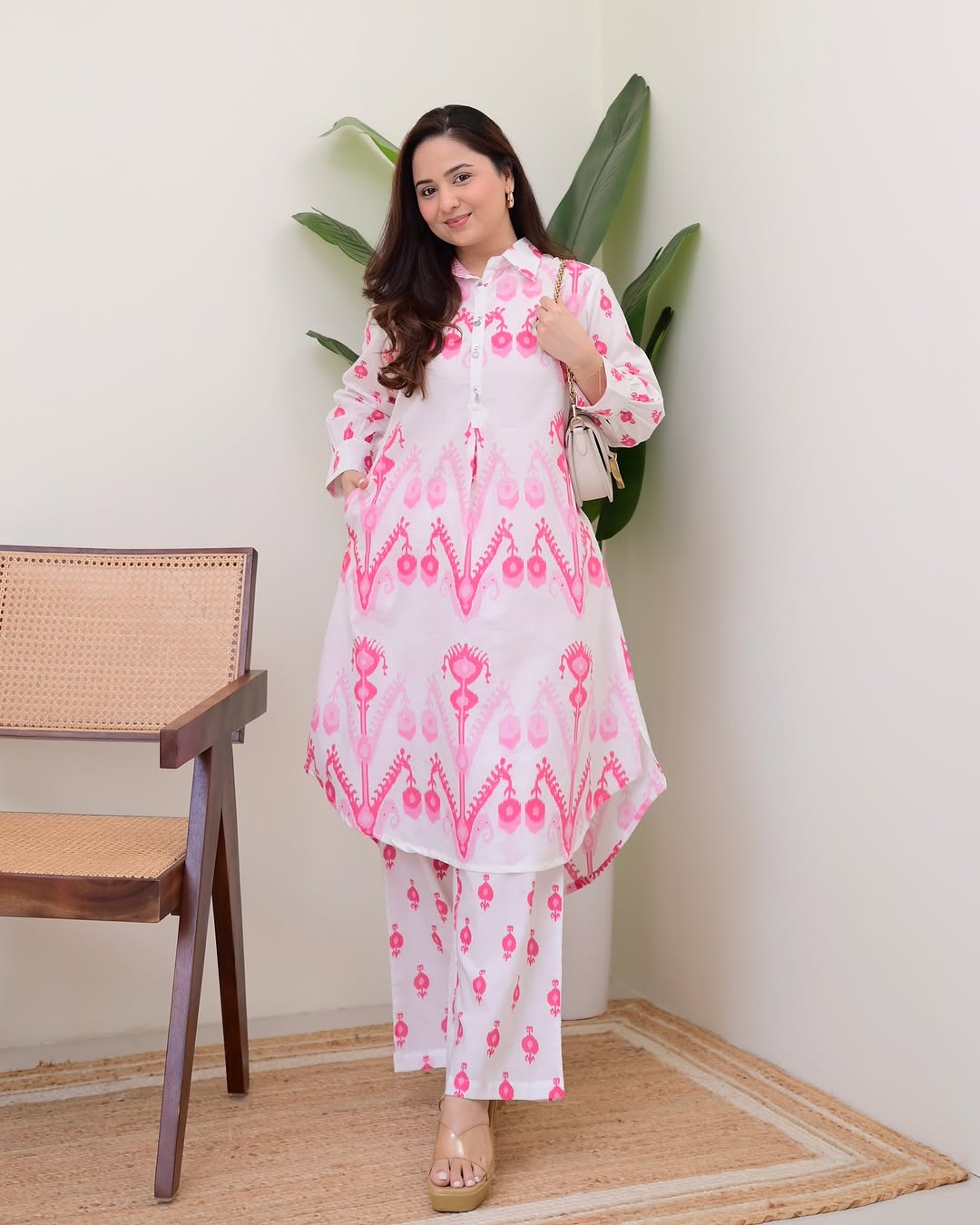Elegant Teal Blue Cotton Kurta Pant Set with Floral Embroidery