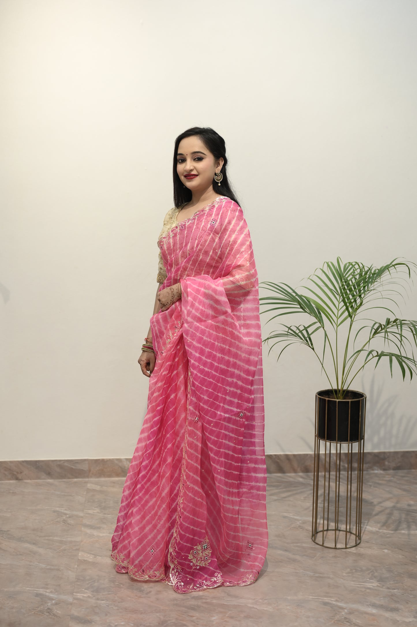 Pink leheriya Bandhani Saree