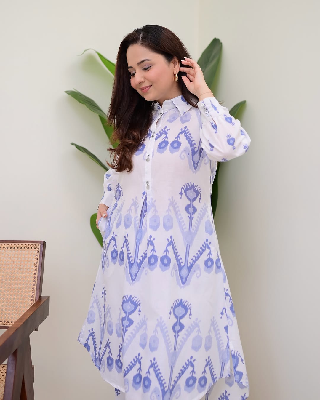 Elegant Blue Ikat Print Cotton Kurta with Side Pocket Detail