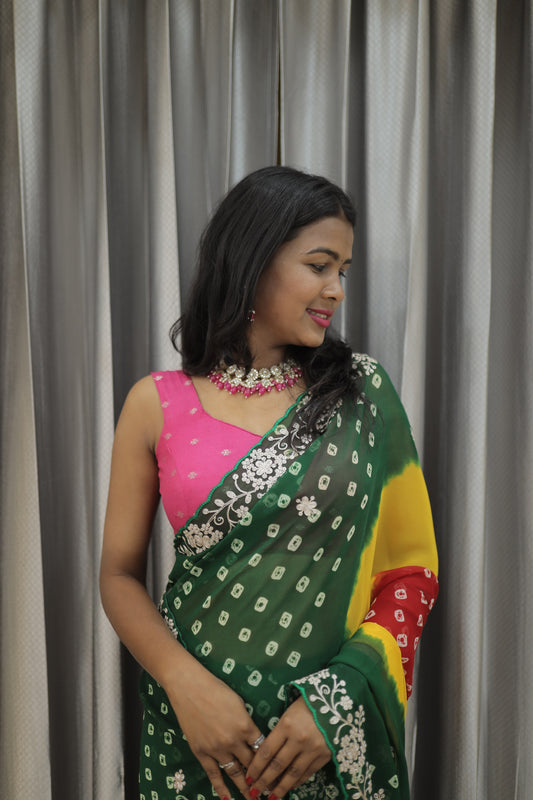 “Green Bandhani Saree with Embroidered Border” 💚✨